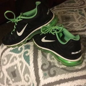 Women’s Nike Airmax shoes